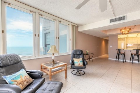 Condo in Daytona Beach Shores, Florida, 2 bedrooms  № 1815735 - photo 12