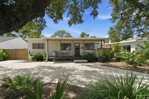 Villa ou maison à vendre à Saint Petersburg, Floride: 3 chambres, 127.18 m2 № 2329352 - photo 4