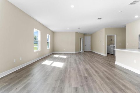 House in Inverness, Florida 4 bedrooms, 193.33 sq.m. № 1583158 - photo 14