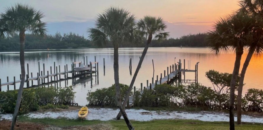 Casa en Stuart, Florida 3 dormitorios, 287.72 m2 № 862752
