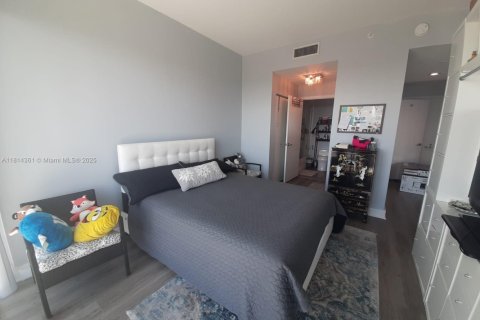 Condominio en alquiler en Miami, Florida, 1 dormitorio, 61.32 m2 № 1766468 - foto 13