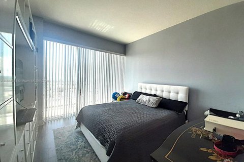 Condominio en alquiler en Miami, Florida, 1 dormitorio, 61.32 m2 № 1766468 - foto 11