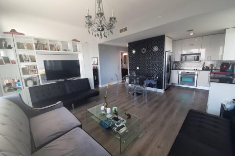 Condominio en alquiler en Miami, Florida, 1 dormitorio, 61.32 m2 № 1766468 - foto 7