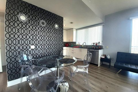 Condominio en alquiler en Miami, Florida, 1 dormitorio, 61.32 m2 № 1766468 - foto 8