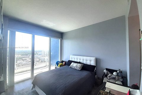 Condominio en alquiler en Miami, Florida, 1 dormitorio, 61.32 m2 № 1766468 - foto 12