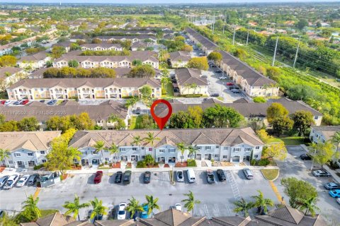 Купить таунхаус в Хомстед, Флорида 3 спальни, 140.19м2, № 2033302 - фото 6