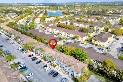 Купить таунхаус в Хомстед, Флорида 3 спальни, 140.19м2, № 2033302 - фото 8