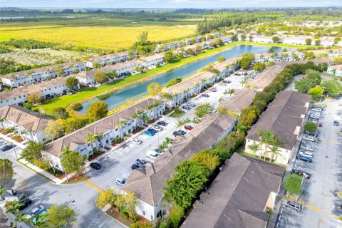 Купить таунхаус в Хомстед, Флорида 3 спальни, 140.19м2, № 2033302 - фото 11