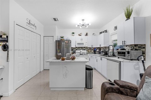 Купить таунхаус в Хомстед, Флорида 3 спальни, 140.19м2, № 2033302 - фото 18