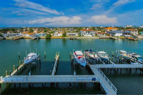 Condo in Clearwater, Florida, 3 bedrooms  № 1683080 - photo 21