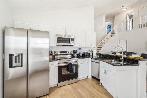Casa en venta en Davenport, Florida, 4 dormitorios, 182 m2 № 2310410 - foto 9