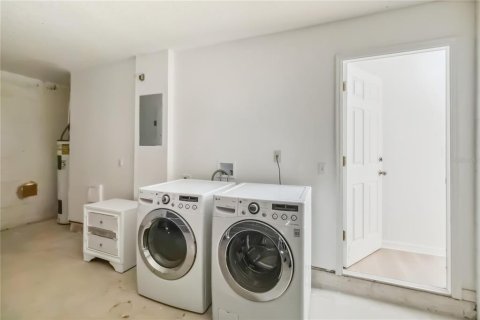 Casa en venta en Davenport, Florida, 4 dormitorios, 182 m2 № 2310410 - foto 24