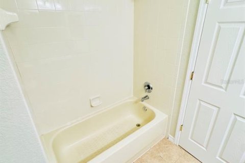 Casa en venta en Kissimmee, Florida, 4 dormitorios, 230.21 m2 № 1904069 - foto 28