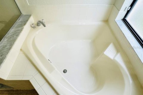 Casa en venta en Kissimmee, Florida, 4 dormitorios, 230.21 m2 № 1904069 - foto 20