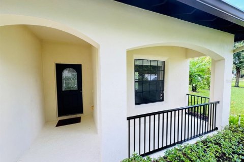 Casa en venta en Kissimmee, Florida, 4 dormitorios, 230.21 m2 № 1904069 - foto 4