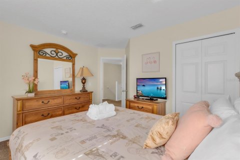Casa en venta en Kissimmee, Florida, 7 dormitorios, 267.84 m2 № 2377947 - foto 19