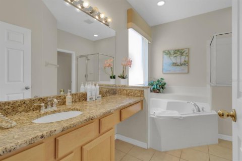 Casa en venta en Kissimmee, Florida, 7 dormitorios, 267.84 m2 № 2377947 - foto 28