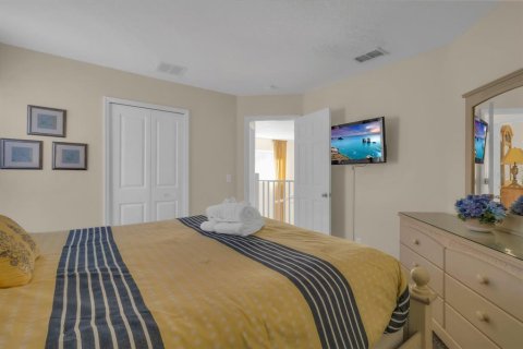 Casa en venta en Kissimmee, Florida, 7 dormitorios, 267.84 m2 № 2377947 - foto 17