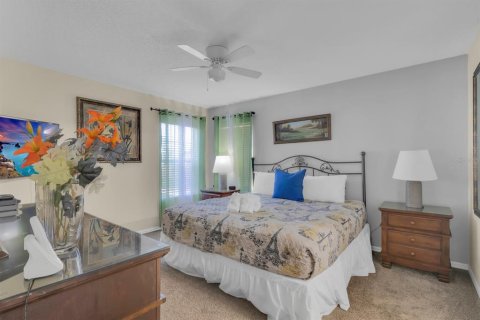 Casa en venta en Kissimmee, Florida, 7 dormitorios, 267.84 m2 № 2377947 - foto 9
