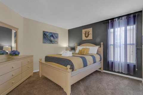 Casa en venta en Kissimmee, Florida, 7 dormitorios, 267.84 m2 № 2377947 - foto 16