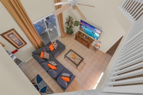 Casa en venta en Kissimmee, Florida, 7 dormitorios, 267.84 m2 № 2377947 - foto 25