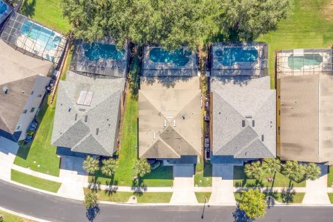 Casa en venta en Kissimmee, Florida, 7 dormitorios, 267.84 m2 № 2377947 - foto 4