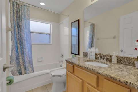 Casa en venta en Kissimmee, Florida, 7 dormitorios, 267.84 m2 № 2377947 - foto 21