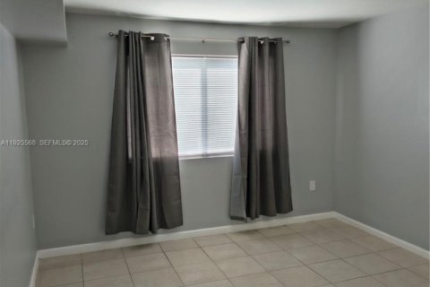 Снять в аренду кондоминиум в Хомстед, Флорида 1 спальня, 60.39м2, № 1987953 - фото 6