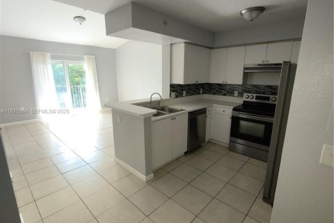 Снять в аренду кондоминиум в Хомстед, Флорида 1 спальня, 60.39м2, № 1987953 - фото 2