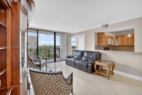 Copropriété à vendre à Hallandale Beach, Floride: 2 chambres, 104.98 m2 № 2090267 - photo 9