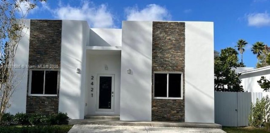 House in Fort Lauderdale, Florida 4 bedrooms, 153.75 sq.m. № 2194794