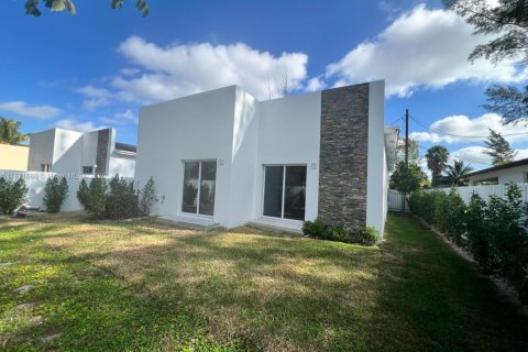 House in Fort Lauderdale, Florida 4 bedrooms, 153.75 sq.m. № 2194794 - photo 25