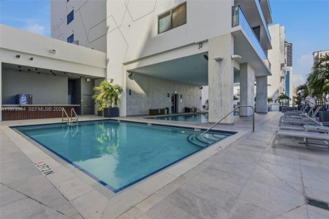 Condominio en venta en Miami, Florida, 1 dormitorio, 38.83 m2 № 2033513 - foto 3