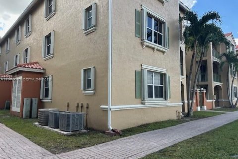 Condo in Doral, Florida, 3 bedrooms  № 2041515 - photo 3
