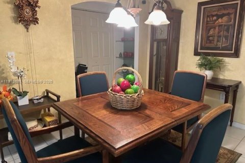 Condo in Doral, Florida, 3 bedrooms  № 2041515 - photo 12