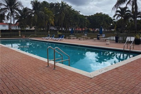 Condo in Doral, Florida, 3 bedrooms  № 2041515 - photo 26