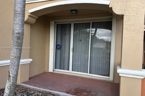 Condo in Doral, Florida, 3 bedrooms  № 2041515 - photo 7