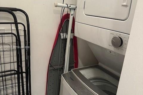 Condo in Doral, Florida, 3 bedrooms  № 2041515 - photo 24