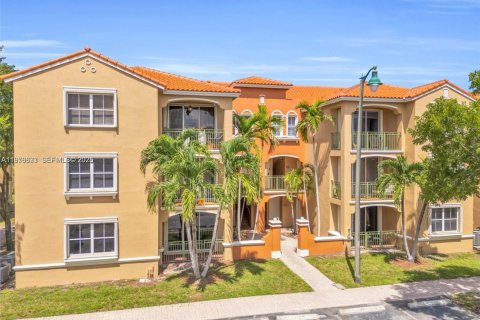 Condo in Doral, Florida, 3 bedrooms  № 2041515 - photo 1