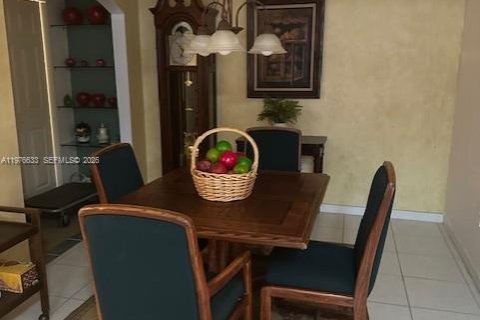 Condo in Doral, Florida, 3 bedrooms  № 2041515 - photo 14