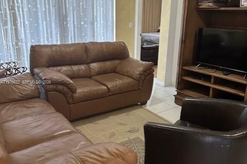 Condo in Doral, Florida, 3 bedrooms  № 2041515 - photo 11