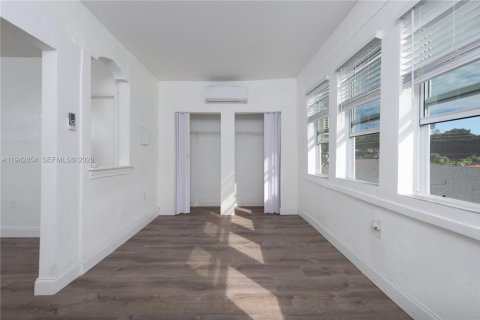 Appartement à louer à Miami, Floride: 1 chambre № 1999408 - photo 2