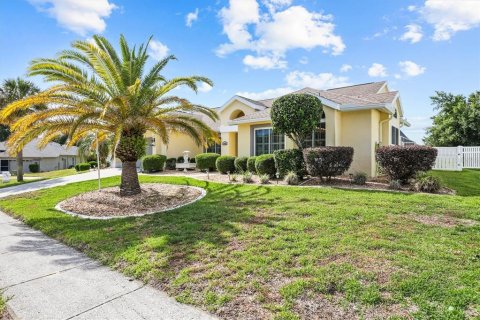 House in Spring Hill, Florida 3 bedrooms, 202.34 sq.m. № 2103181 - photo 4