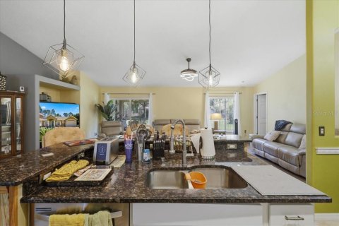 Casa en venta en Palm Coast, Florida, 3 dormitorios, 188.22 m2 № 2092737 - foto 14