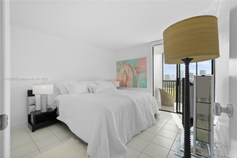 Condominio en venta en Aventura, Florida, 2 dormitorios, 121.98 m2 № 1867981 - foto 16