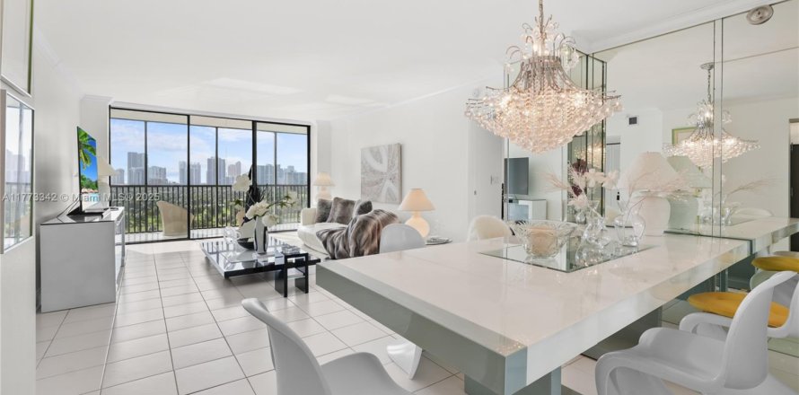 Condominio en Aventura, Florida, 2 dormitorios  № 1867981