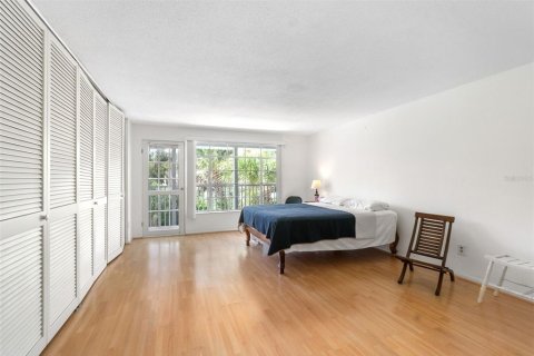 Townhouse in Venice, Florida 2 bedrooms, 115.76 sq.m. № 1886338 - photo 20