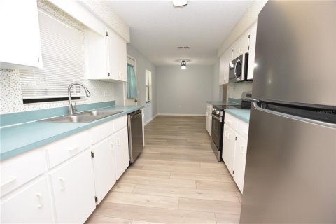 House in Lakeland, Florida 3 bedrooms, 119.01 sq.m. № 1870327 - photo 6