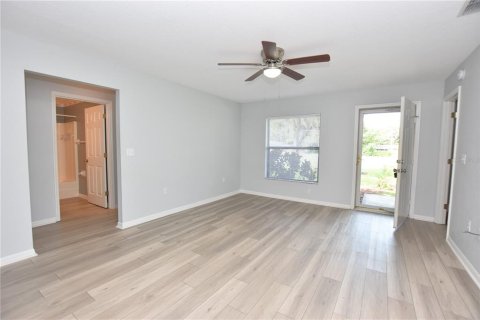 House in Lakeland, Florida 3 bedrooms, 119.01 sq.m. № 1870327 - photo 14