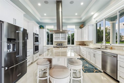 House in Marco Island, Florida 4 bedrooms, 204.2 sq.m. № 2028160 - photo 24